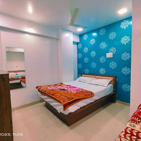 Amrit Guest House プネ エクステリア 写真