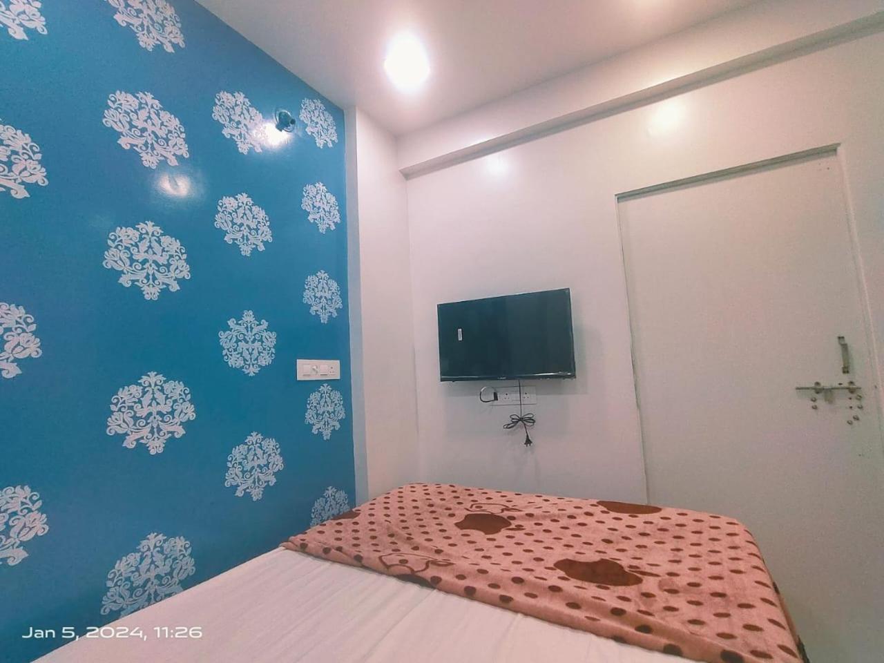 Amrit Guest House プネ エクステリア 写真