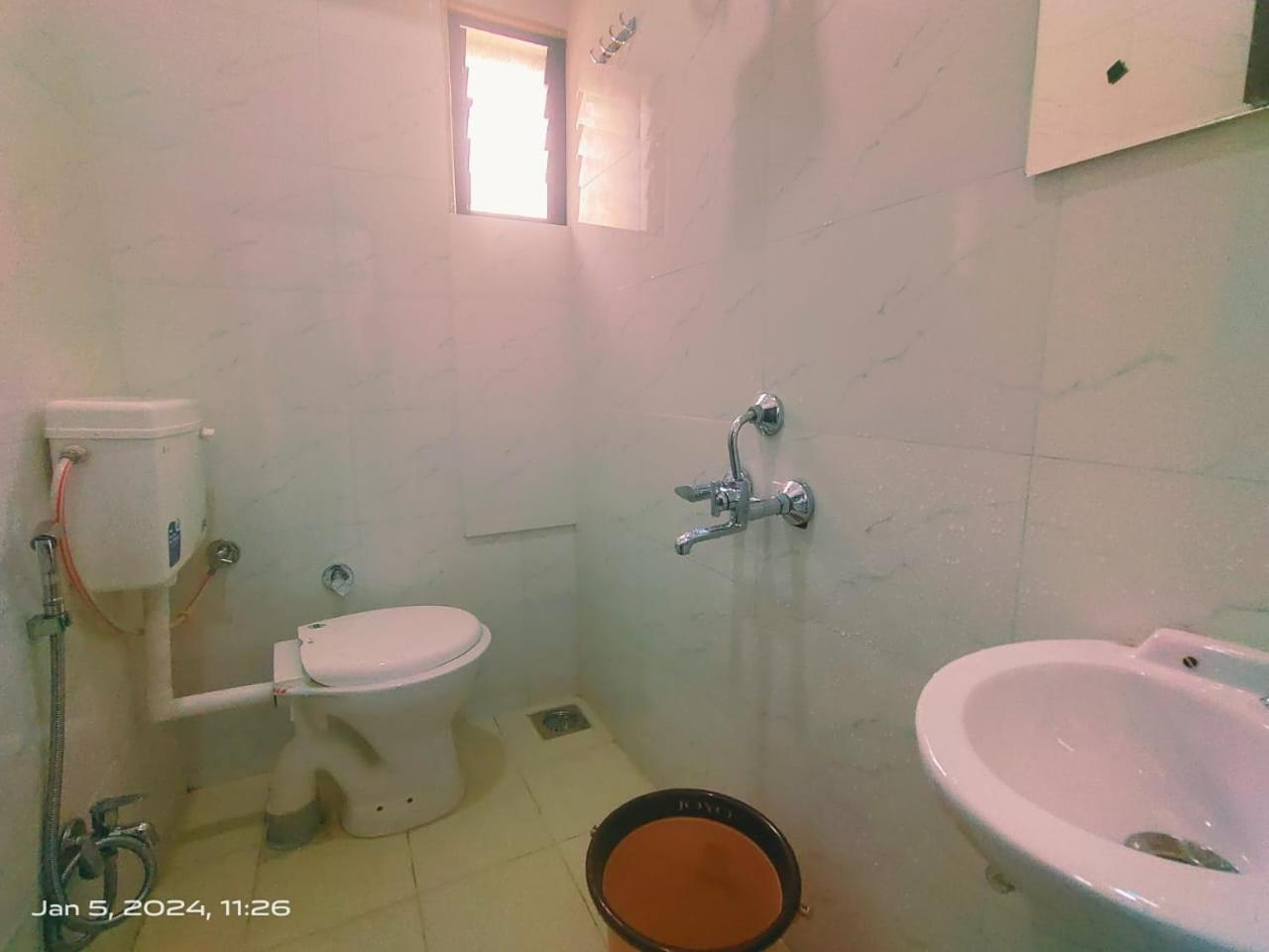 Amrit Guest House プネ エクステリア 写真